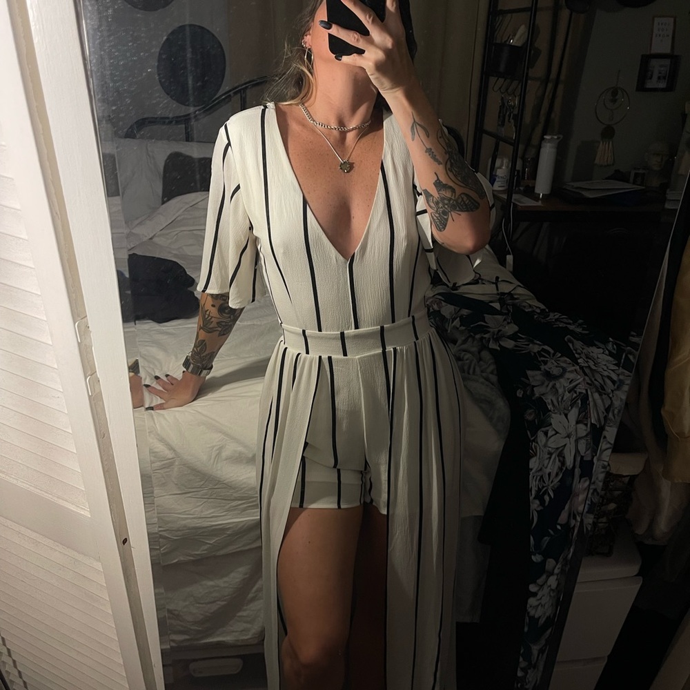 B&W STRIPPED ROMPER DRESS